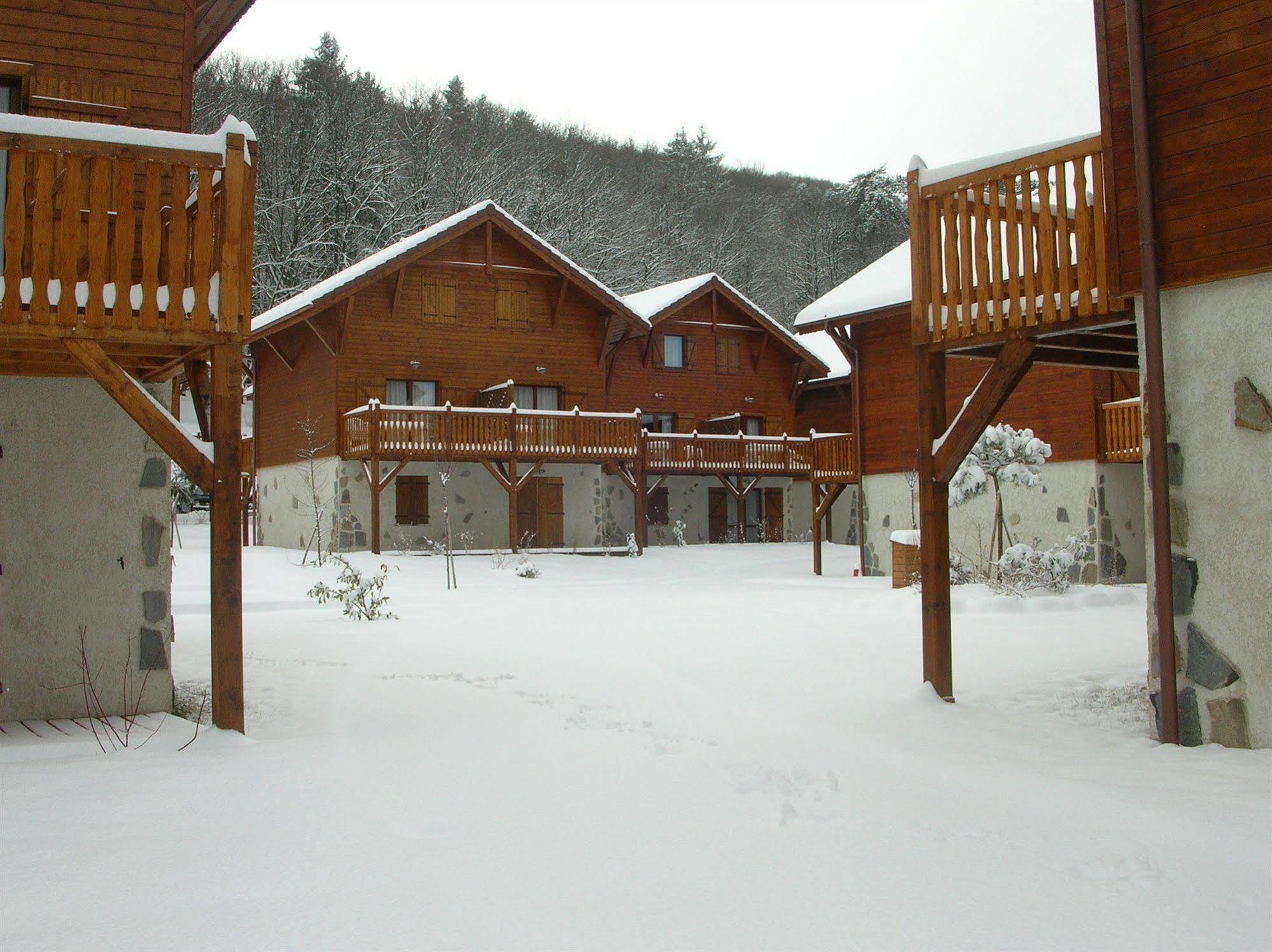 Residence Odalys Les Chalets D'Evian Exterior photo