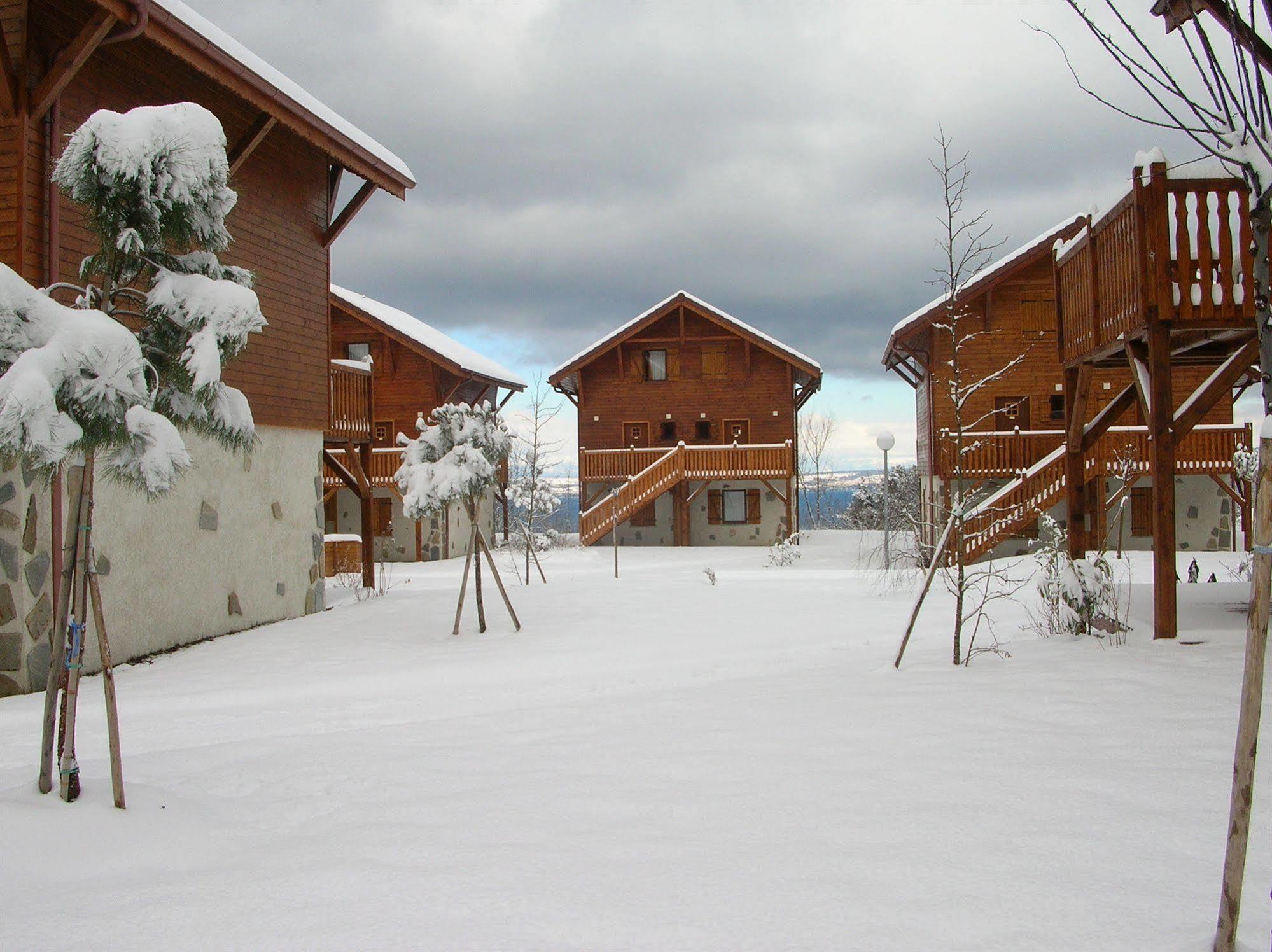 Residence Odalys Les Chalets D'Evian Exterior photo