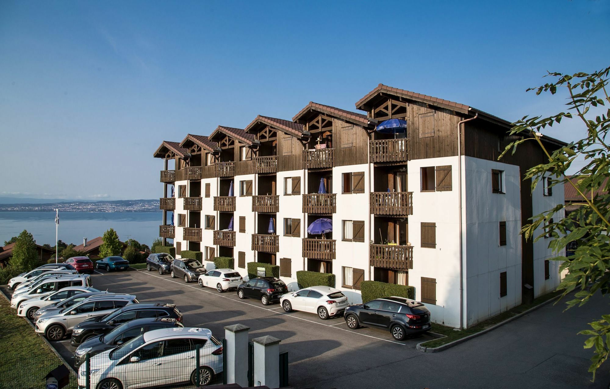 Residence Odalys Les Chalets D'Evian Exterior photo