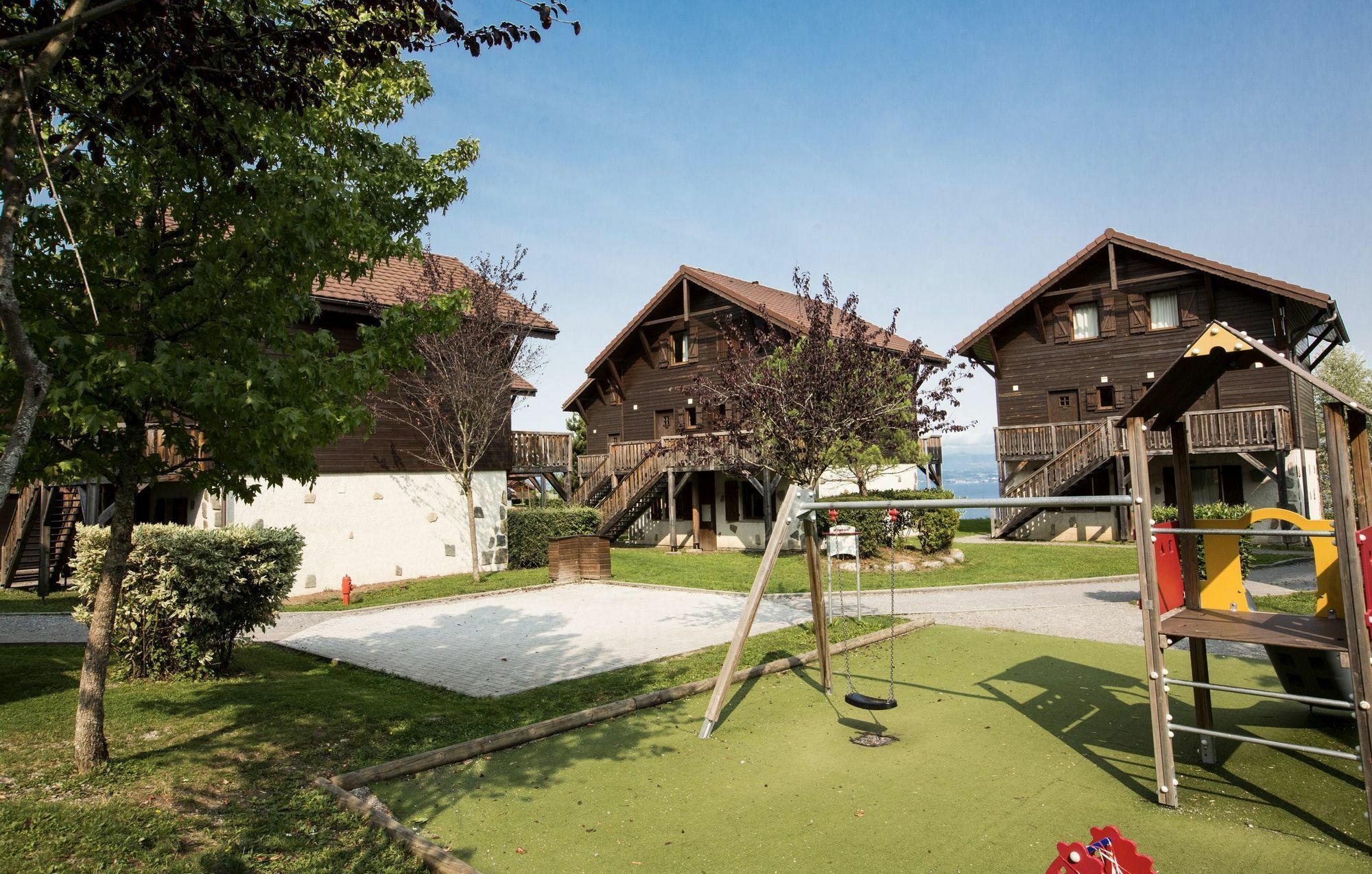 Residence Odalys Les Chalets D'Evian Exterior photo